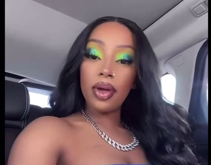 Perruque Ilona - Cheveux Blond Cendré Semi Naturelle / Ilona Wig - Semi Natural Wig