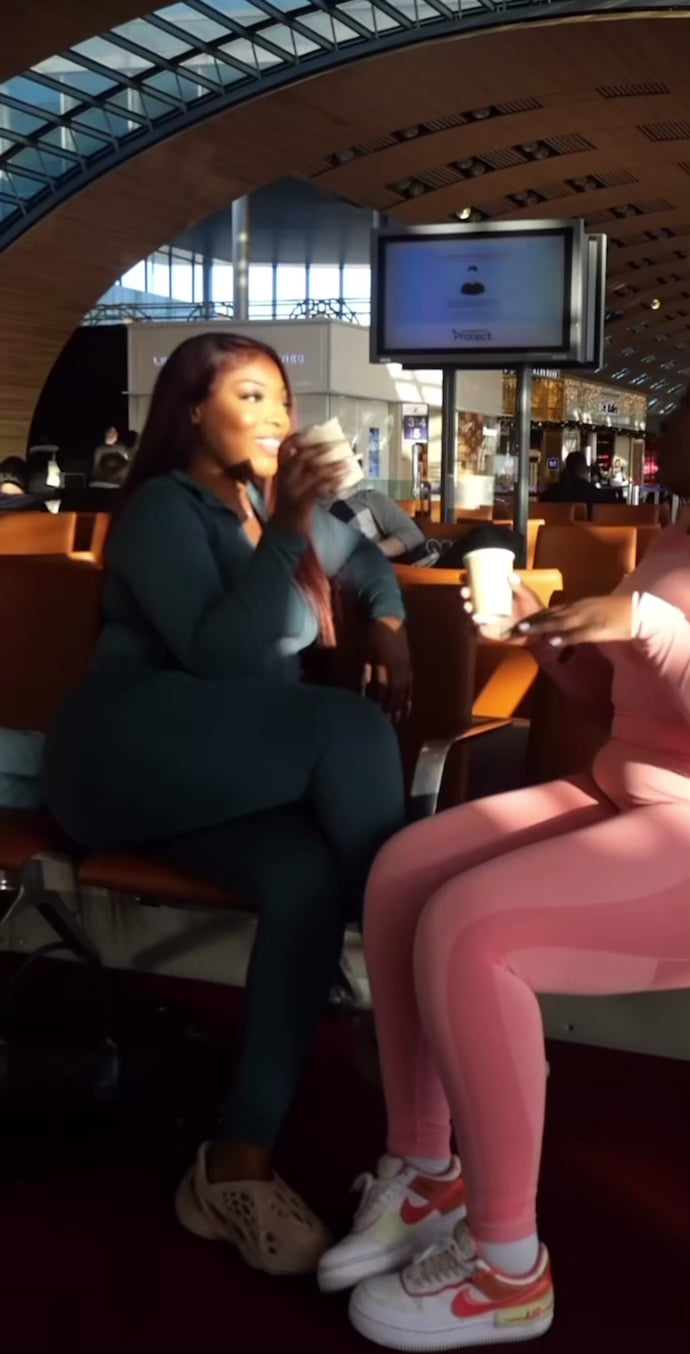 Perruque Penola - Cheveux Lisse Cerise / Penola Wig - Straight Cherry Hair Wig: Perruque Lisse Cherry -Straight Hair