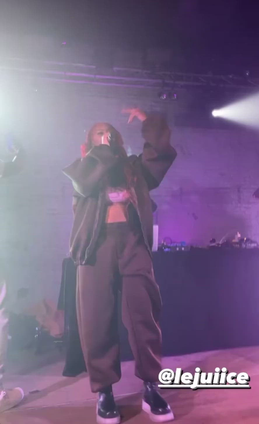 Perruque Juiicy - Cheveux Ondulés Rouge / Juiicy Wig - Body Waves Hair Red