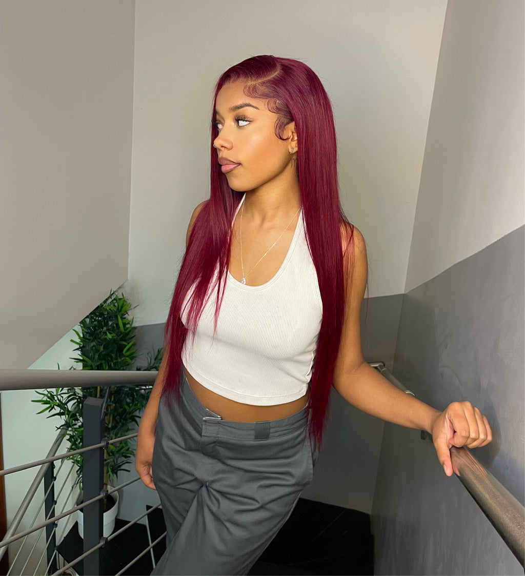 Perruque Maee - Cheveux Lisse Bordeaux / Maee Wig - Straight Hair Burgundy