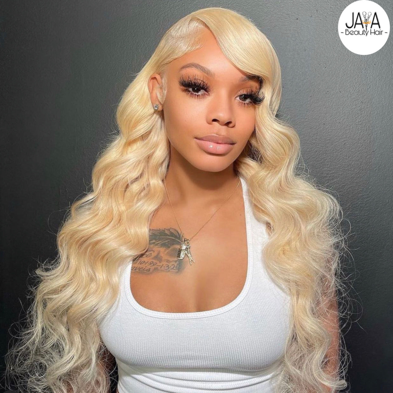 Perruque Cindy - Cheveux Ondulés 613 / Cindy Wig - Body Waves Hair 613