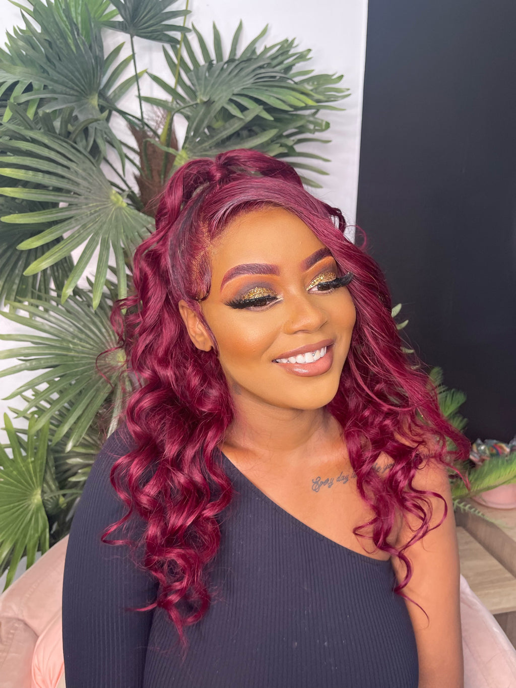 Perruque Maee - Cheveux Lisse Bordeaux / Maee Wig - Straight Hair Burgundy