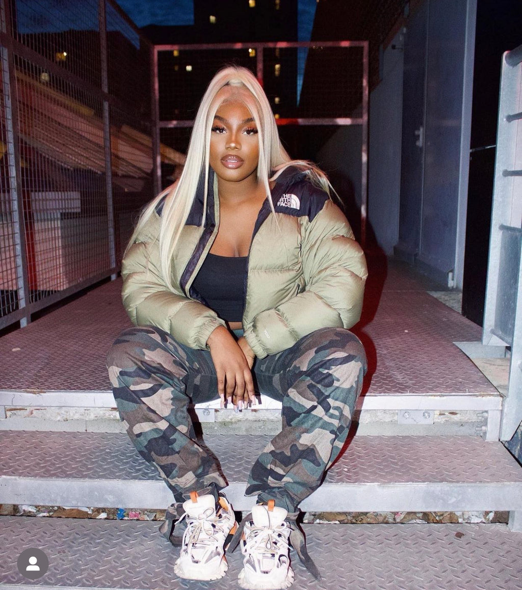 Perruque Océane - cheveux  Lisse 613/ Océane Wig - Straight hair 613