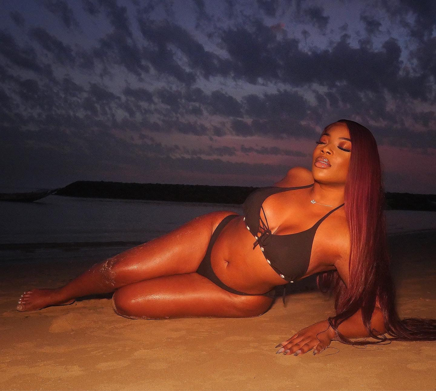 Perruque Penola - Cheveux Lisse Cerise / Penola Wig - Straight Cherry Hair Wig: Perruque Lisse Cherry -Straight Hair